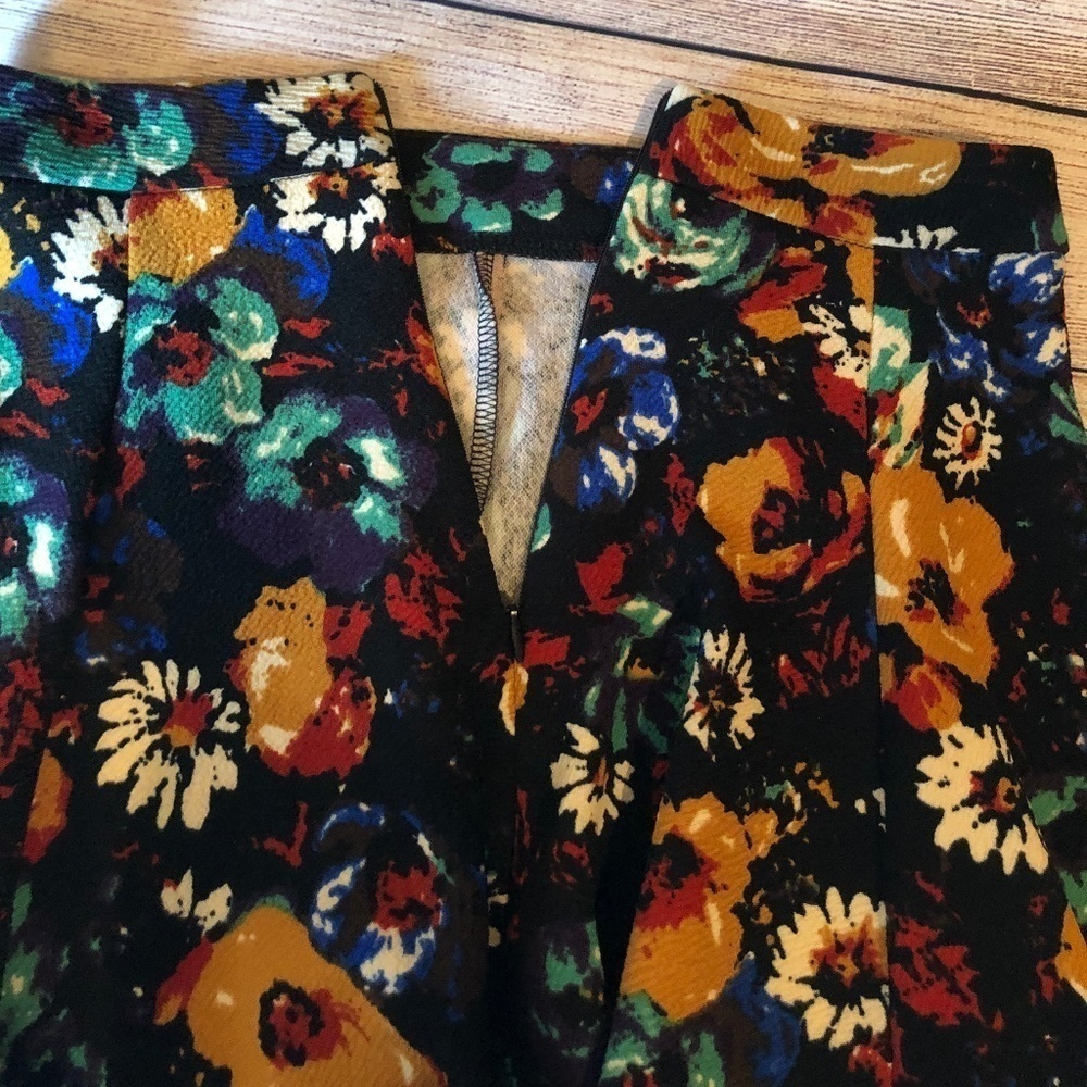 Lush Floral Skater Skirt Size XS - Picture 5 of 6